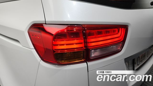 Kia Canival 2017 — photo 9