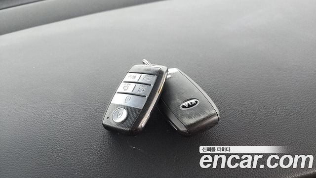 Kia Canival 2017 — photo 27