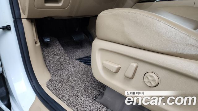Kia Canival 2017 — photo 28