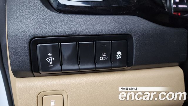 Kia Canival 2017 — photo 30