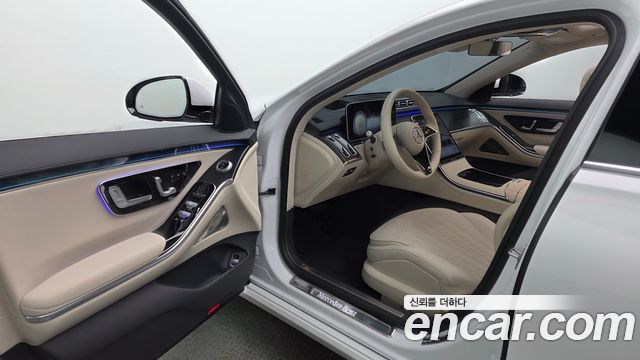 Mercedes-Benz S-Class 2024 — photo 13