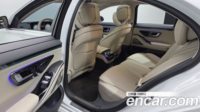 Mercedes-Benz S-Class 2024 — photo 18