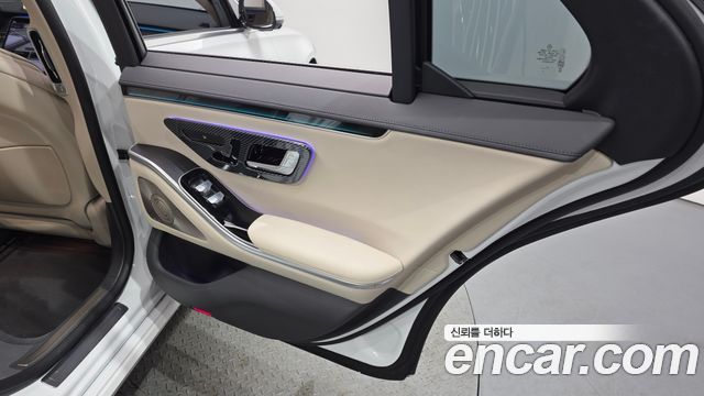 Mercedes-Benz S-Class 2024 — photo 15