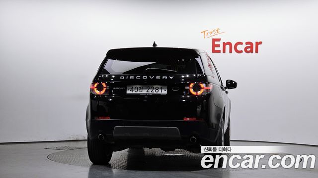 Land Rover Discovery Sport 2017 — photo 4