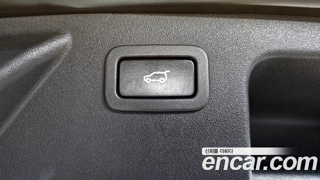 Land Rover Discovery Sport 2017 — photo 23