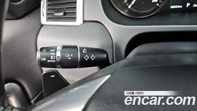 Land Rover Discovery Sport 2017 — photo 28