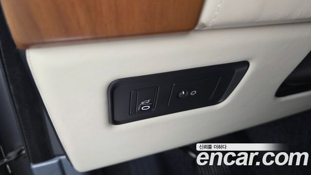 Land Rover Range Rover 2021 — photo 19