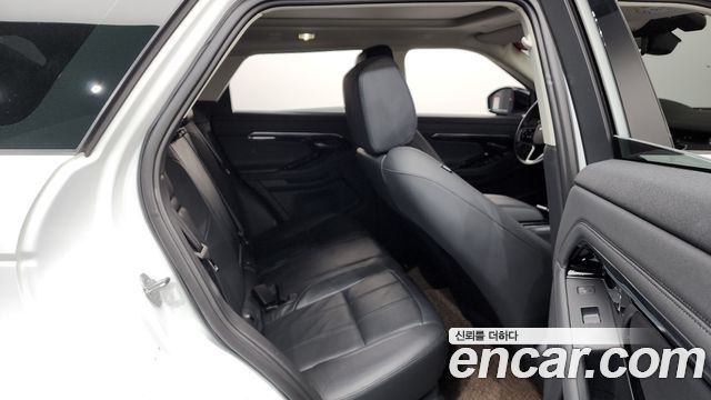 Land Rover Range Rover Evoque 2022 — photo 11
