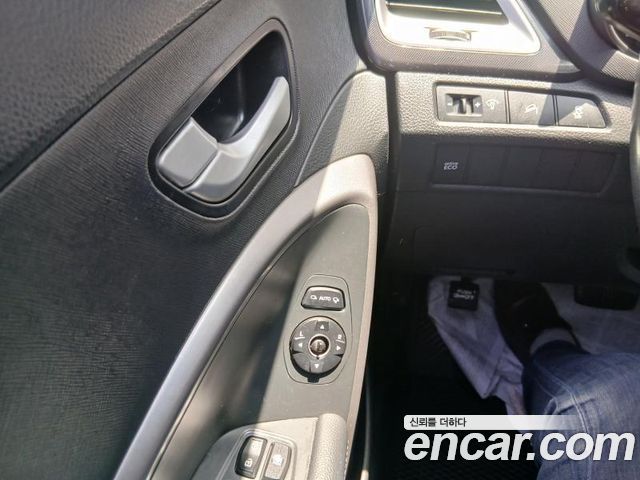 Hyundai Santafe 2015 — photo 16