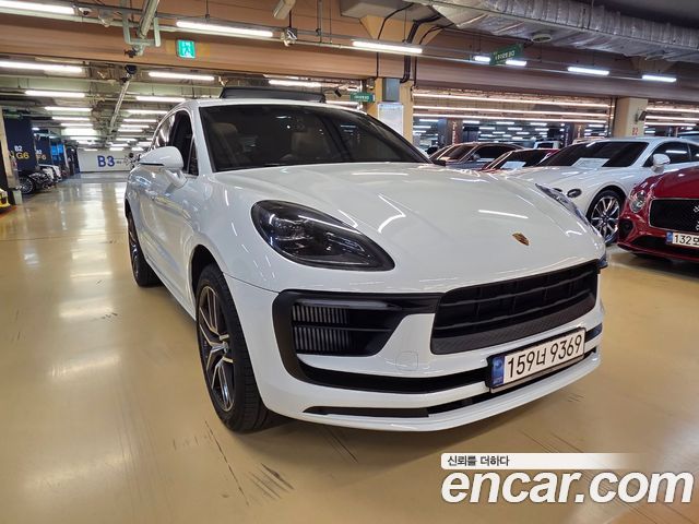 Porsche Macan 2022 — photo 2