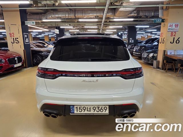 Porsche Macan 2022 — photo 5