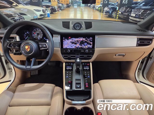 Porsche Macan 2022 — photo 7