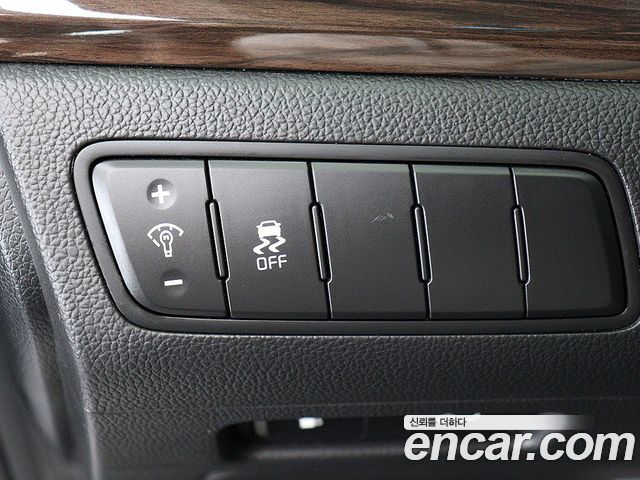 Kia K7 2016 — photo 12