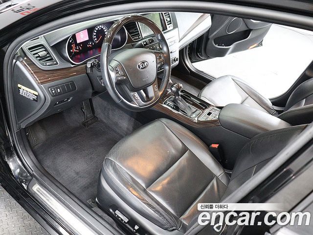 Kia K7 2016 — photo 17
