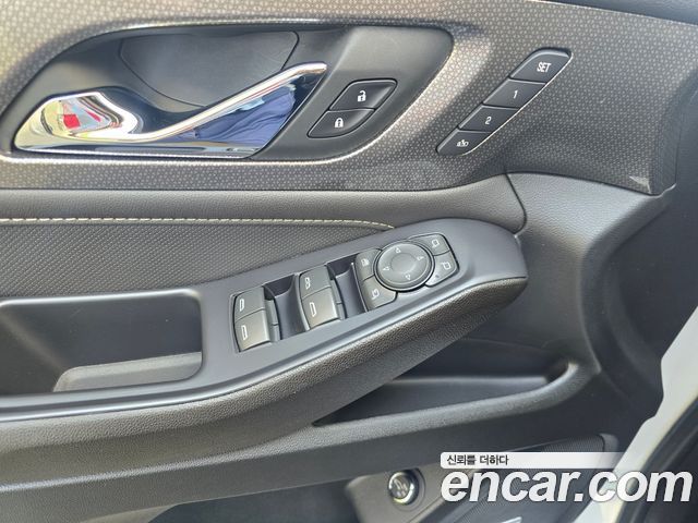 Chevrolet Korea Traverse 2022 — photo 12