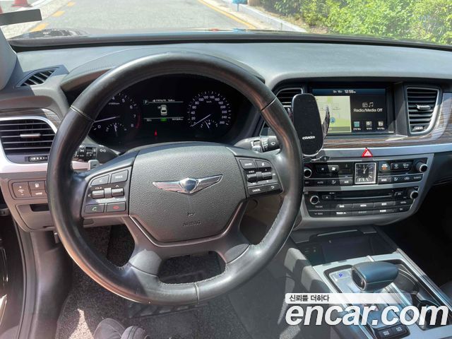 Genesis G80 2017 — photo 12