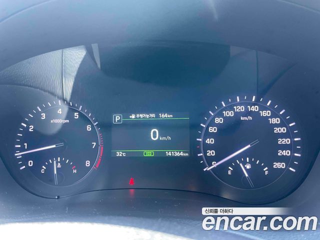Genesis G80 2017 — photo 14