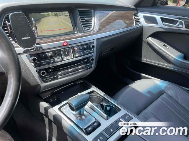 Genesis G80 2017 — photo 16