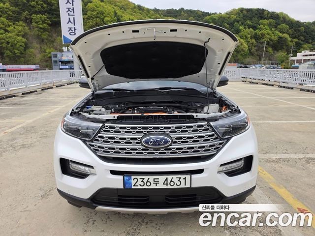 Ford Explorer 2021 — photo 9