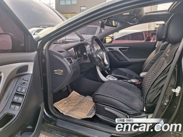Hyundai AVANTE 2011 — photo 8