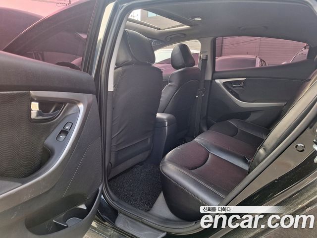 Hyundai AVANTE 2011 — photo 9