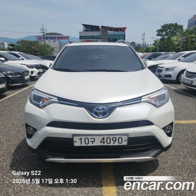 Toyota RAV4 2017 — photo 3