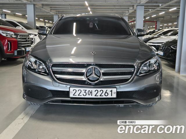 Mercedes-Benz E-Class 2018 — photo 2