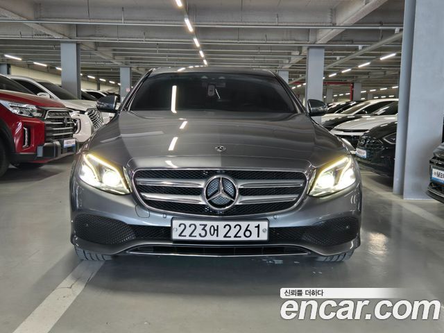 Mercedes-Benz E-Class 2018 — photo 4