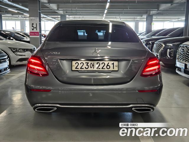 Mercedes-Benz E-Class 2018 — photo 5