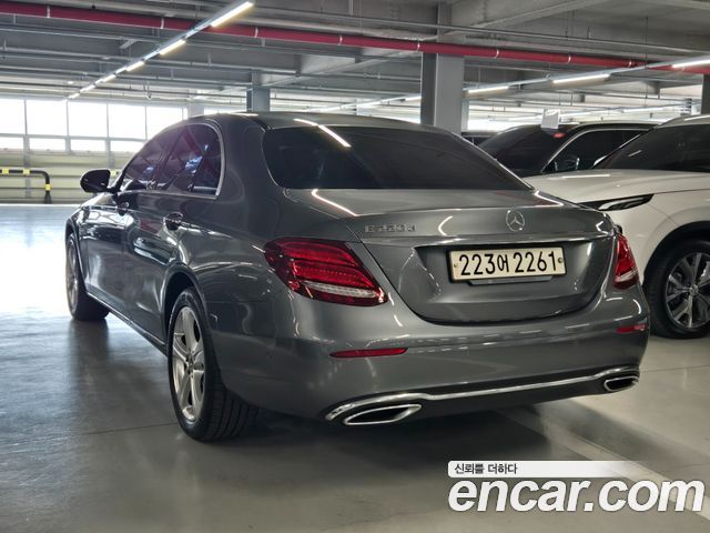 Mercedes-Benz E-Class 2018 — photo 6