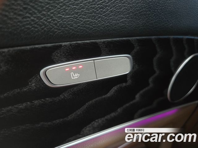 Mercedes-Benz E-Class 2018 — photo 19