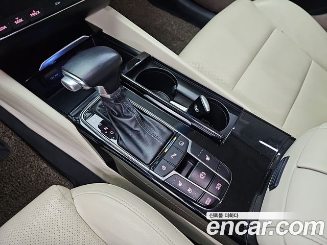 Kia K7 2017 — photo 8