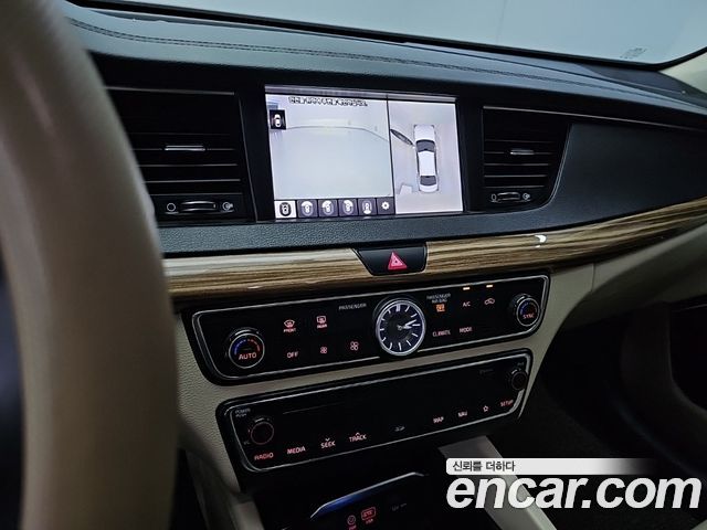 Kia K7 2017 — photo 10