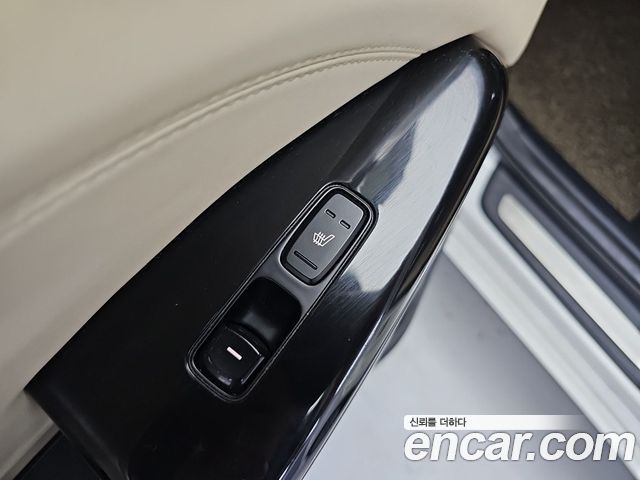 Kia K7 2017 — photo 14