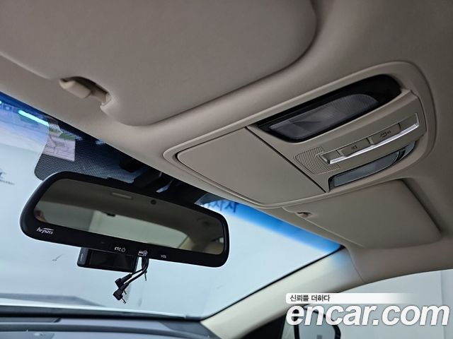 Kia K7 2017 — photo 18