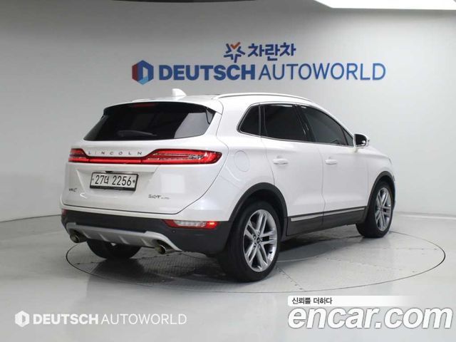 Lincoln MKC 2017 — photo 2