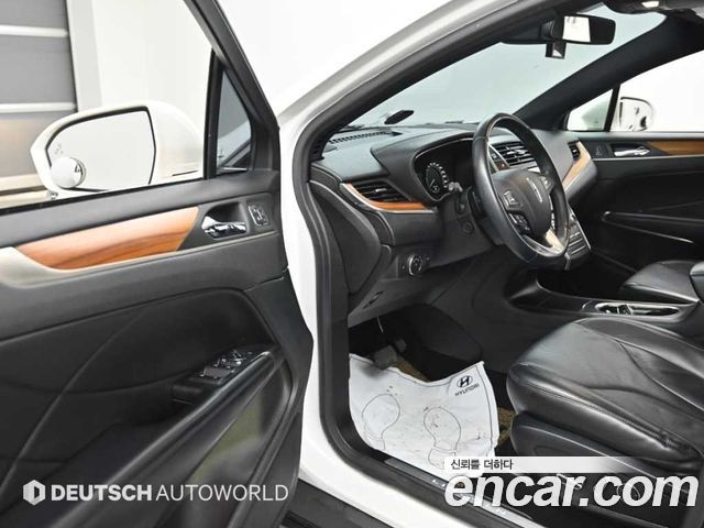 Lincoln MKC 2017 — photo 11