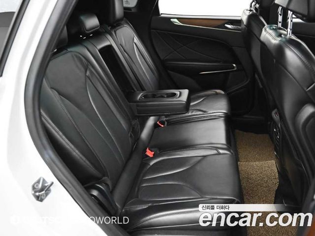 Lincoln MKC 2017 — photo 12