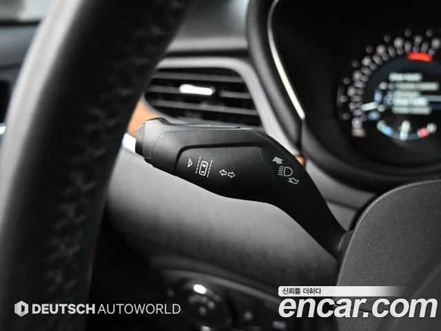 Lincoln MKC 2017 — photo 17