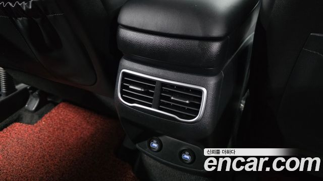 Hyundai Santafe 2021 — photo 28