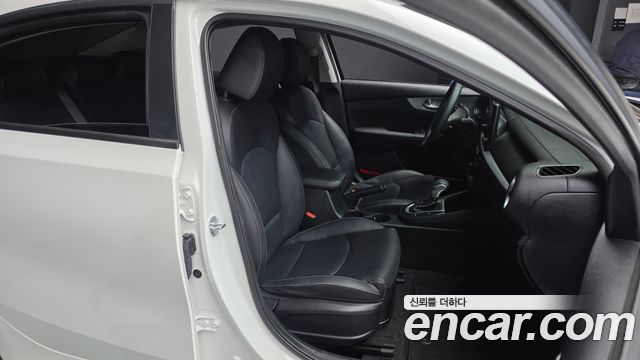 Kia K3 2024 — photo 12