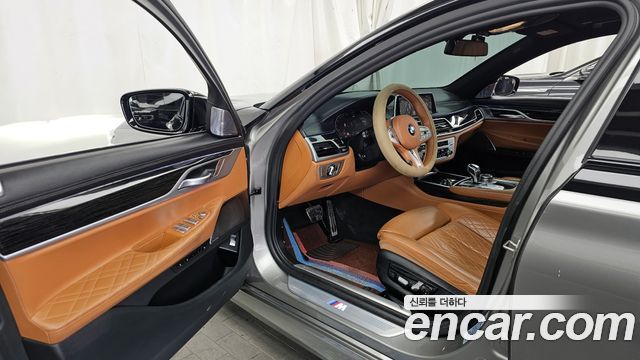BMW 7-Series 2020 — photo 10