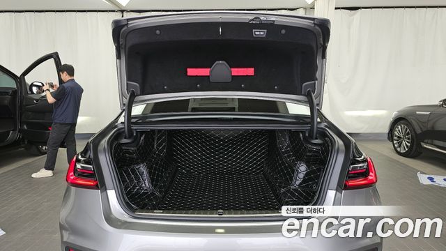 BMW 7-Series 2020 — photo 20