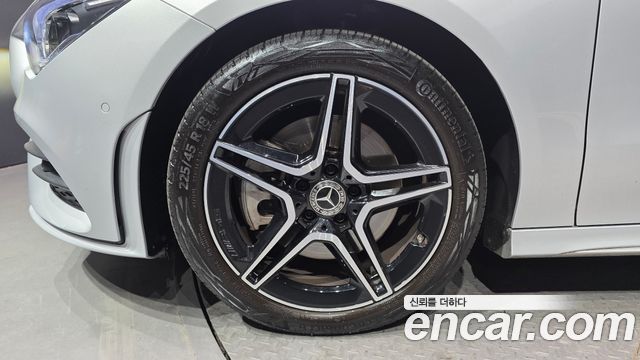 Mercedes-Benz CLA-Class 2023 — photo 5