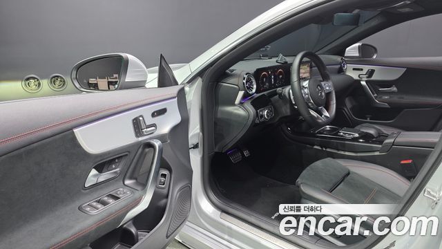 Mercedes-Benz CLA-Class 2023 — photo 10