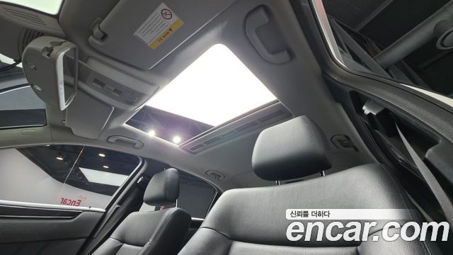 Mercedes-Benz E-Class 2011 — photo 11