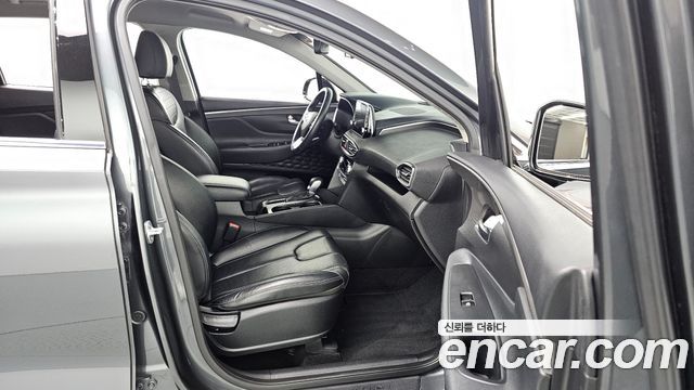 Hyundai Santafe 2019 — photo 22