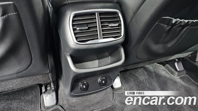 Hyundai Santafe 2019 — photo 31
