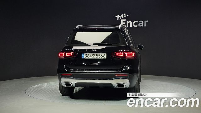 Mercedes-Benz GLB-Class 2021 — photo 4