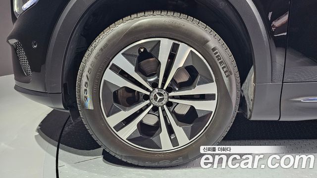 Mercedes-Benz GLB-Class 2021 — photo 5